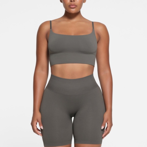 SKIMS Tops - SKIMS FITS EVERYBODY CROPPED CAMI COLOR GUNMETAL LIMITED EDITION NWT size L